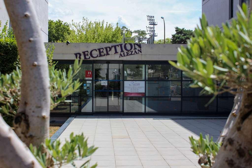 Alezan Hotel & Residence Тулуза Экстерьер фото