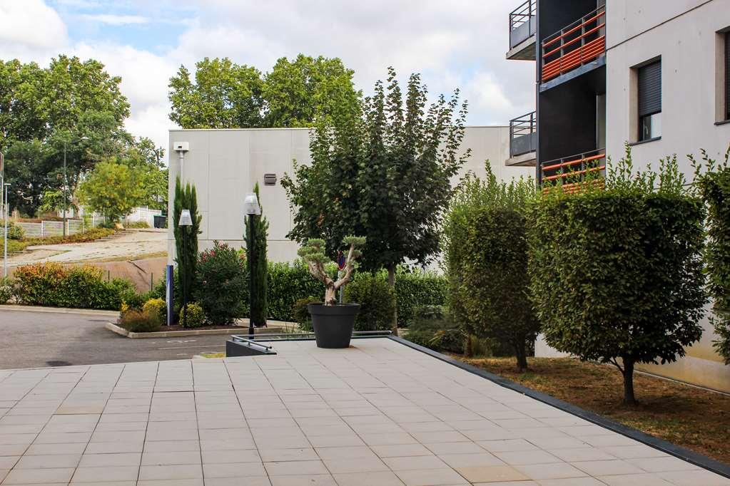 Alezan Hotel & Residence Тулуза Экстерьер фото