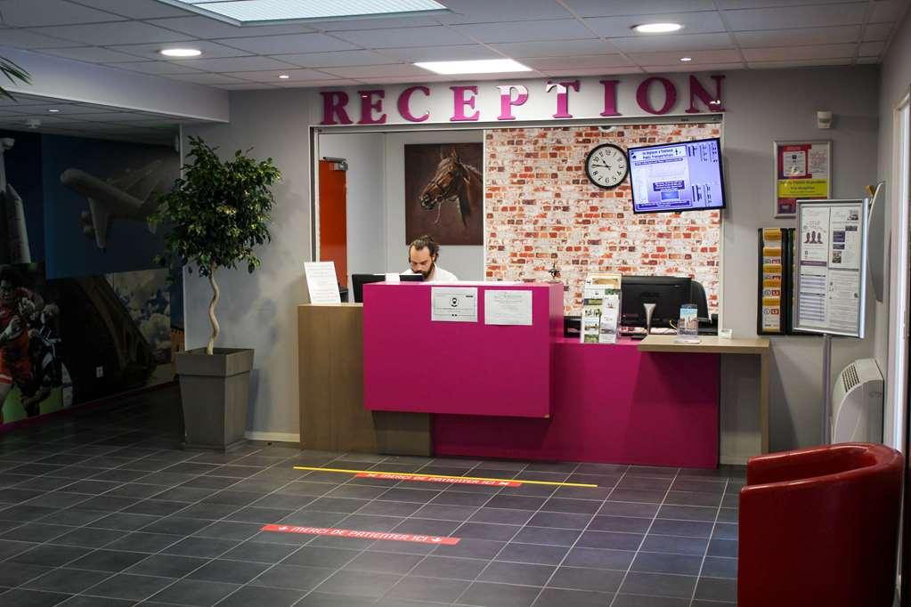 Alezan Hotel & Residence Тулуза Интерьер фото